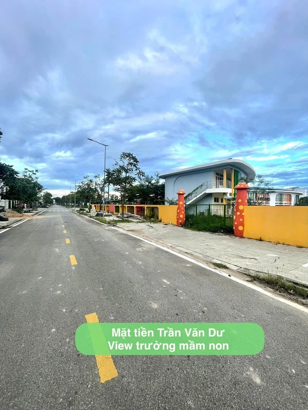 Bán đất 98m² có sẵn kho cho thuê 3 triệu/tháng, view công viên Hoàng Mai, KQH Hương Sơ, TP Huế