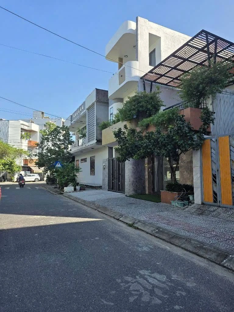 Bán nhà 2 tầng Hoà Phú, 85m2, 5 tỷ, gần Hoàng Thị Loan - Ảnh 1