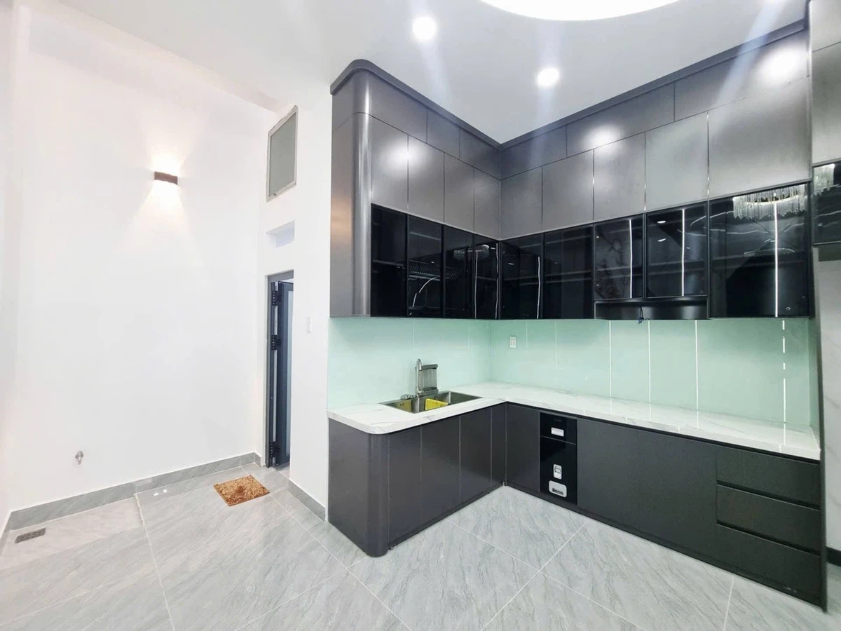 Bán nhà 3 tầng 4x17m hẻm xe tải Lâm Thị Hố, Trung Mỹ Tây, Quận 12 - Ảnh thu nhỏ 3