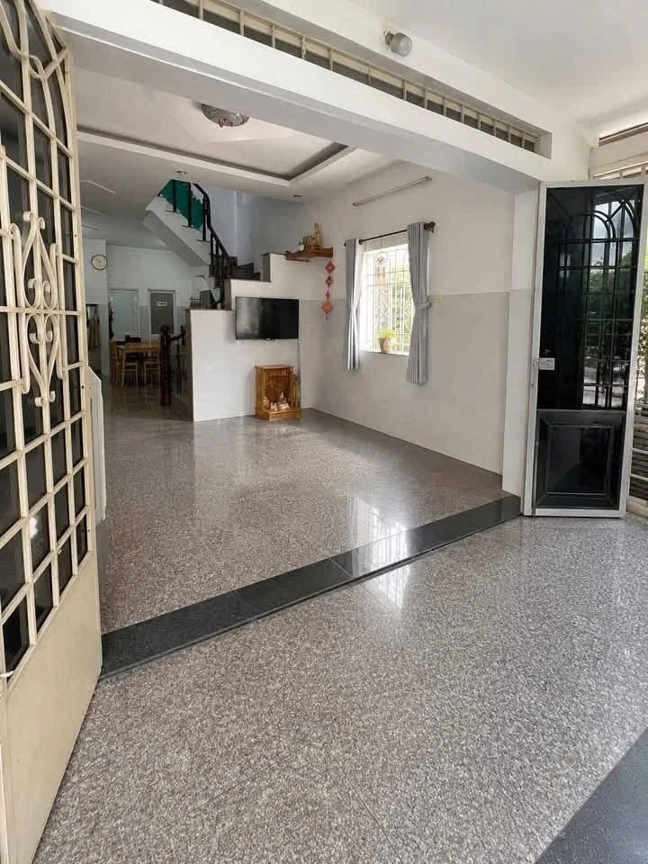 Bán nhà 2 tầng lô góc 2 mặt tiền 80m² 4PN, Hiệp Phú, Quận 9, giá 3,25 tỷ - Ảnh thu nhỏ 3