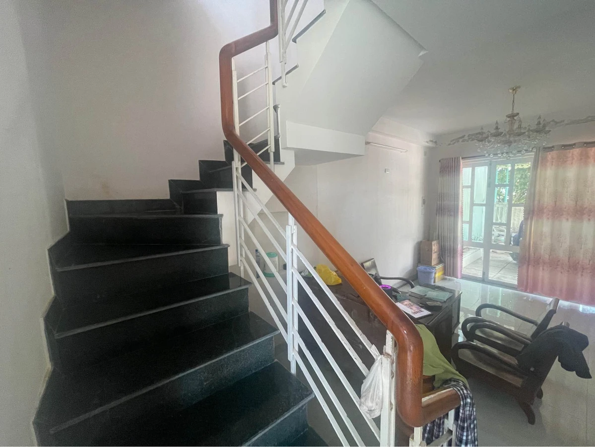Bán nhà ôm góc 2 tầng mặt tiền 60m2 Quy Nhơn 1 tỷ - Ảnh thu nhỏ 5