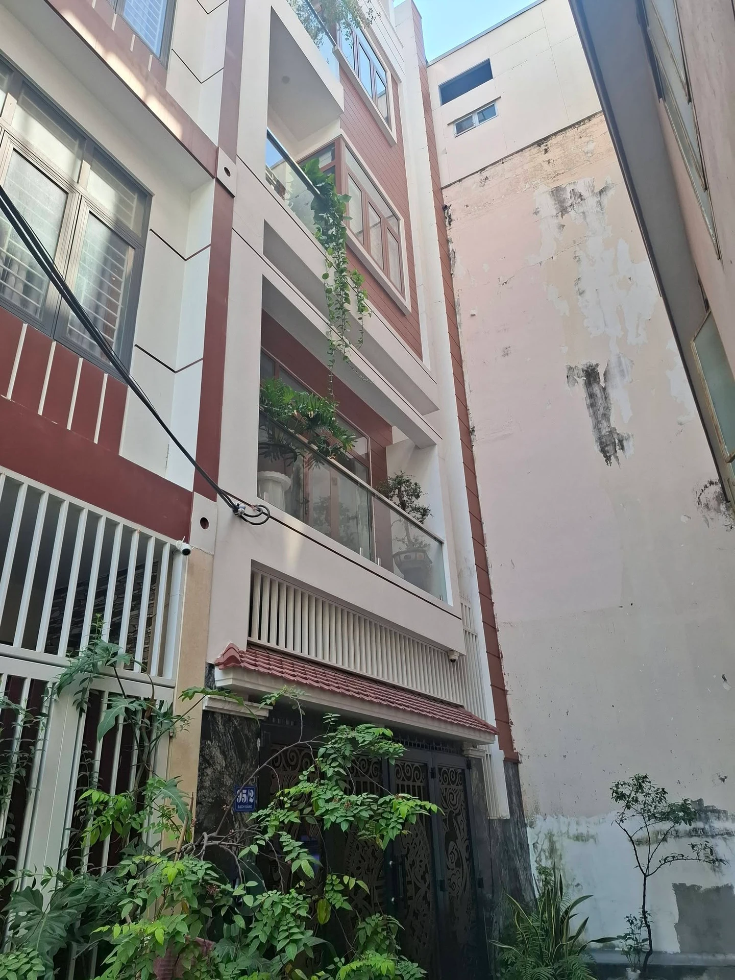 Bán nhà mới 1 trệt 4 lầu 56,8m2 có thang máy khu Phố Tây, Nha Trang - Ảnh 1
