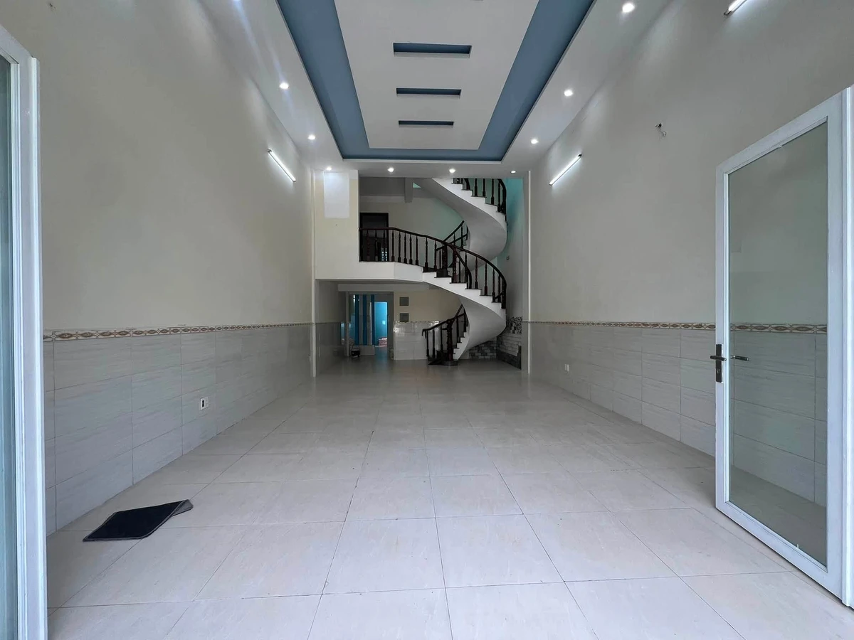 Cho thuê nhà 1 trệt 1 lửng 1 lầu 250m² Phường Biên Hoà - Ảnh thu nhỏ 2