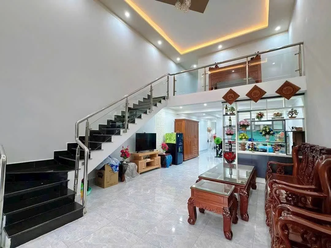 Bán nhà gác lửng 120m2, 3 phòng ngủ Đồng Xoài - Ảnh 1