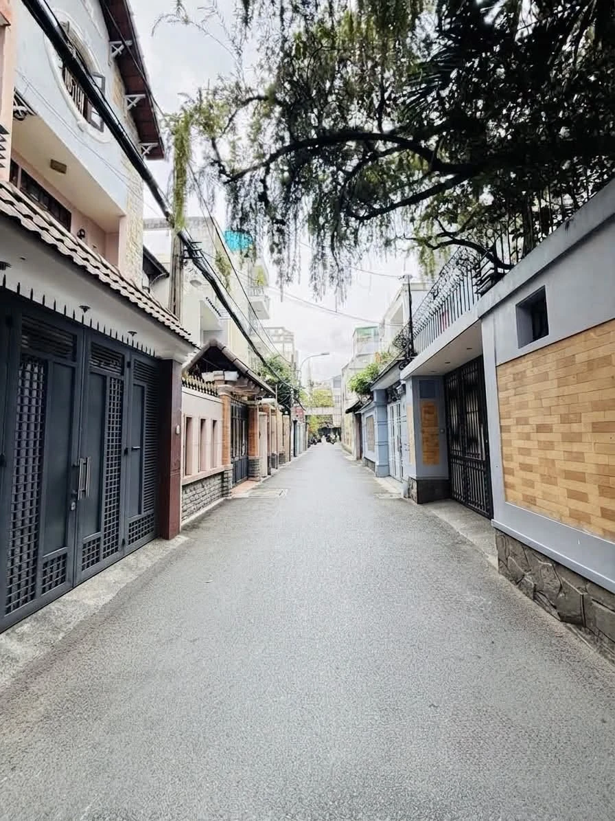 Bán biệt thự sân vườn 115m2 (7x16) hẻm ô tô trung tâm Phú Nhuận giá 18 tỷ - Ảnh 1
