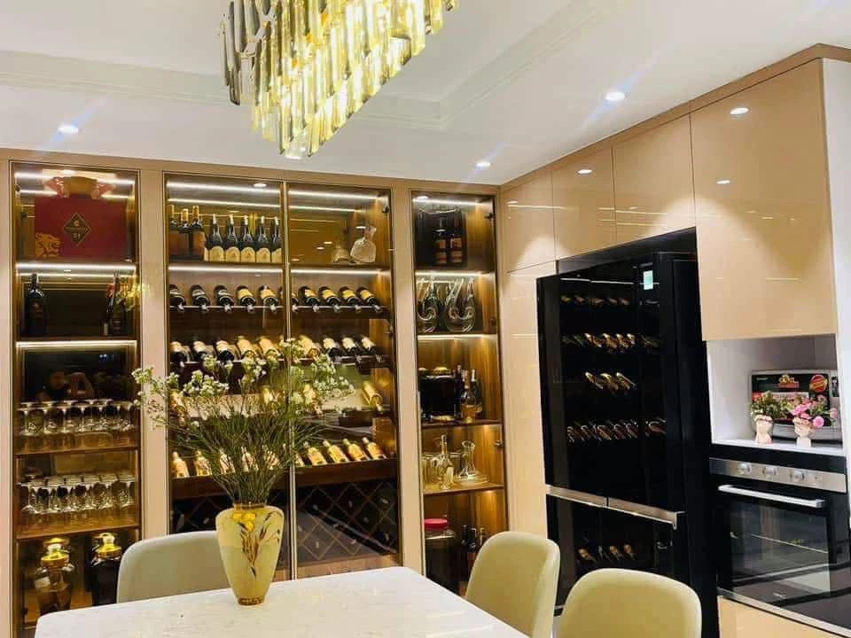 Bán nhà mặt phố Nguyễn Văn Linh 140m2 có thang máy 15 tỷ - Ảnh thu nhỏ 3
