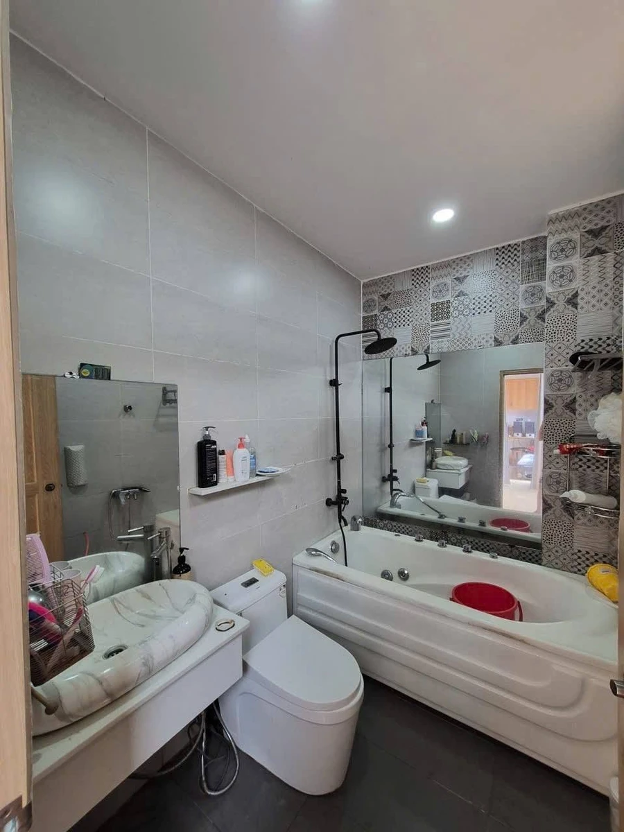 Bán nhà 3 lầu 96,3m² Đường 102 Tăng Nhơn Phú A 7,8 tỷ - Ảnh thu nhỏ 5