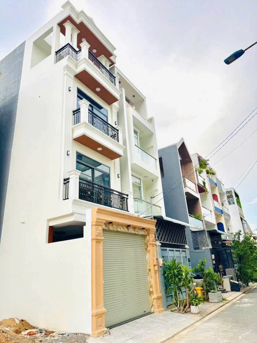Bán nhà 4 tầng full nội thất 180m² Quận 9, cạnh Gamuda - Ảnh thu nhỏ 3