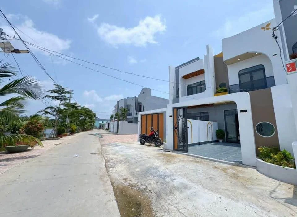 Bán nhà phố mặt tiền đường 8m, 5,2x30m, 4PN, giá 2,999 tỷ tại Mỹ Yên, Bình Chánh - Ảnh 1