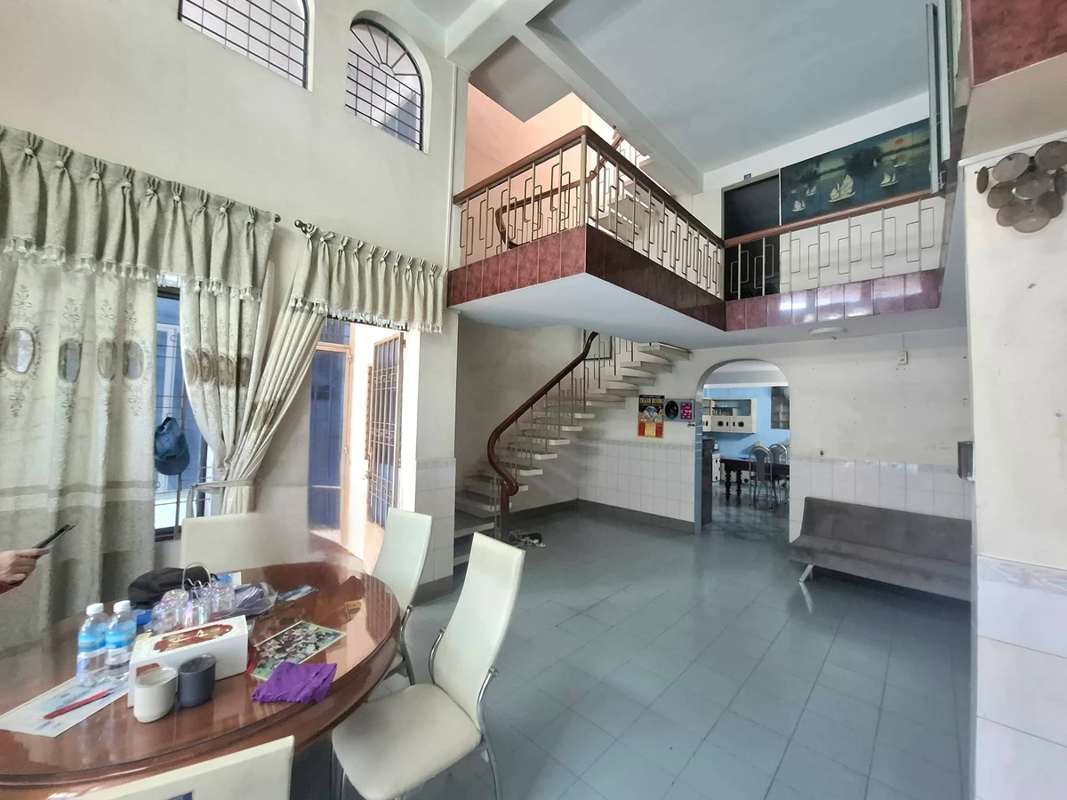 Bán nhà mặt tiền đường Ngô Đến 158m2, 1 trệt 2 lầu 3PN, Vĩnh Phước, Nha Trang - Ảnh thu nhỏ 3