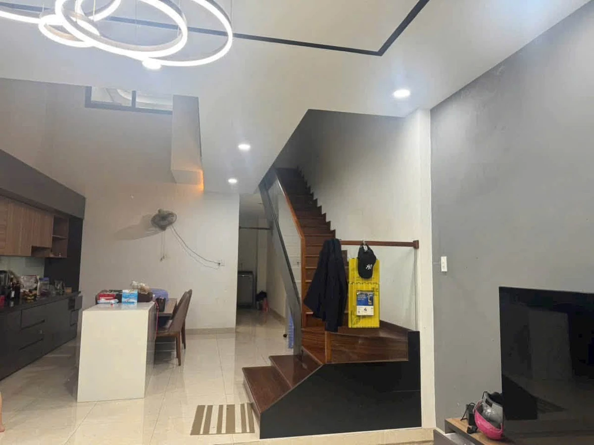 Bán nhà lầu 101m² 3PN Rạng Đông Hàm Liêm 2,2 tỷ - Ảnh thu nhỏ 4