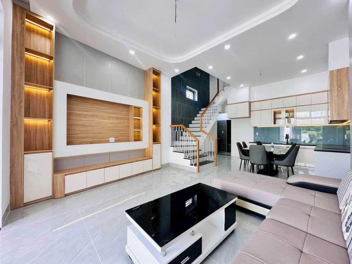 Bán nhà 1 trệt 2 lầu, 4PN, 220m², Phú Lợi - 4.19 tỷ - Ảnh thu nhỏ 4