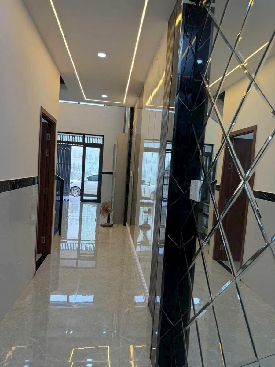 Nhà 2 tầng 80m2, 3PN, nội thất đầy đủ, Hóc Môn - 4,39 tỷ - Ảnh thu nhỏ 4