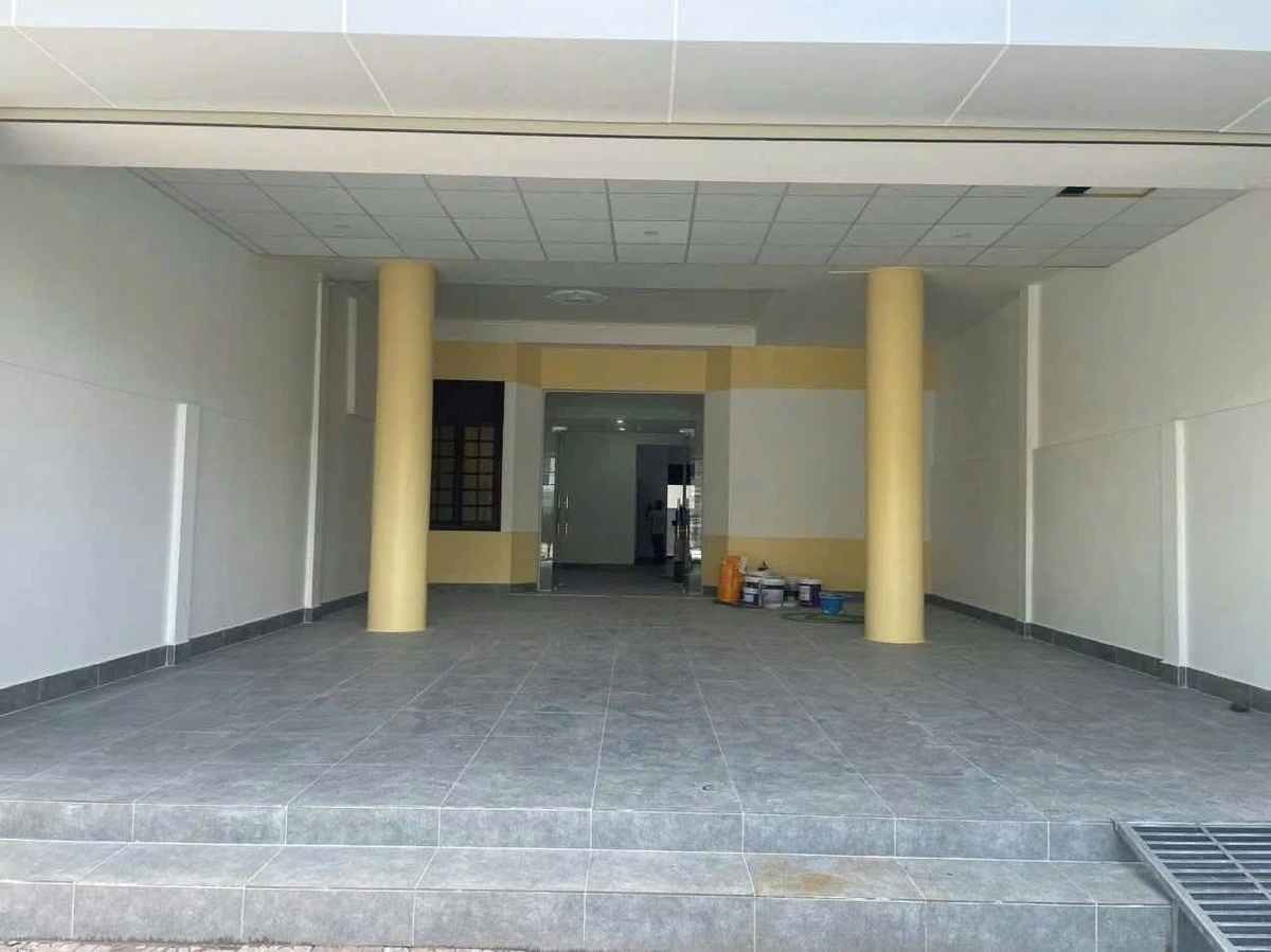 Cho thuê nhà mặt tiền Lạc Hồng, 4PN, 210m², 20 triệu/tháng - Ảnh thu nhỏ 2