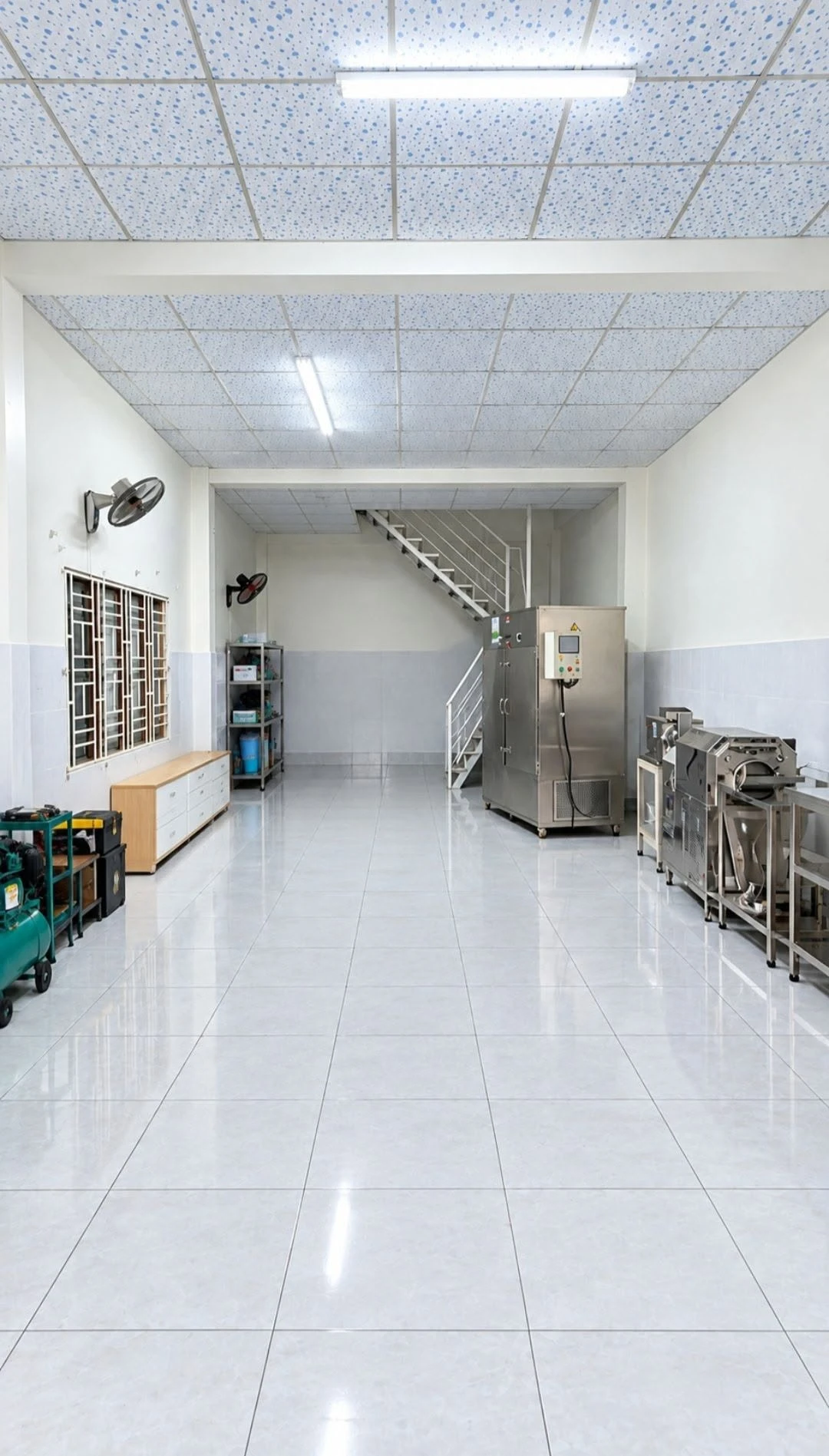 Bán nhà 3 tầng BTCT 55m2 Tên Lửa Bình Tân - Ảnh 1