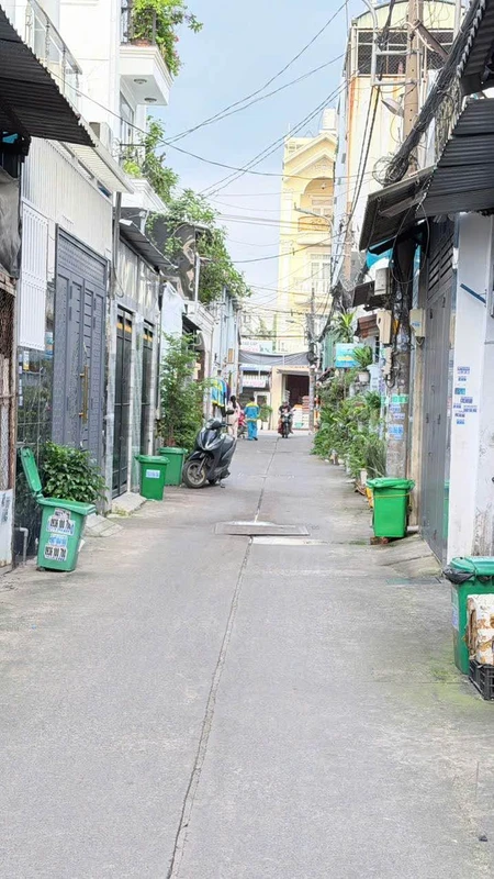Bán nhà hẻm thông 40m2 3 tầng 3PN Quận 12