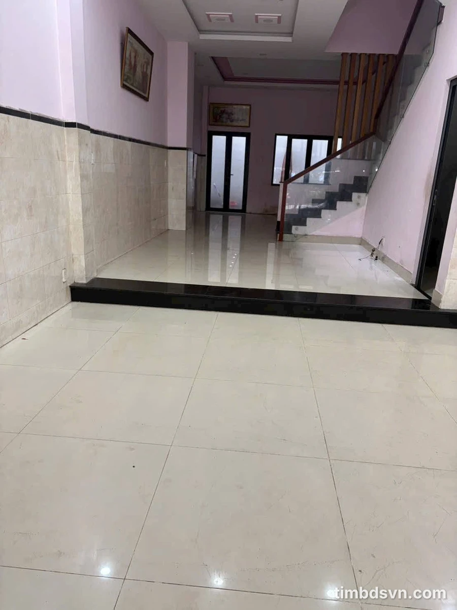 Cho thuê nhà mặt tiền kinh doanh chợ Linh Trung 90m2, 4PN - Ảnh 1
