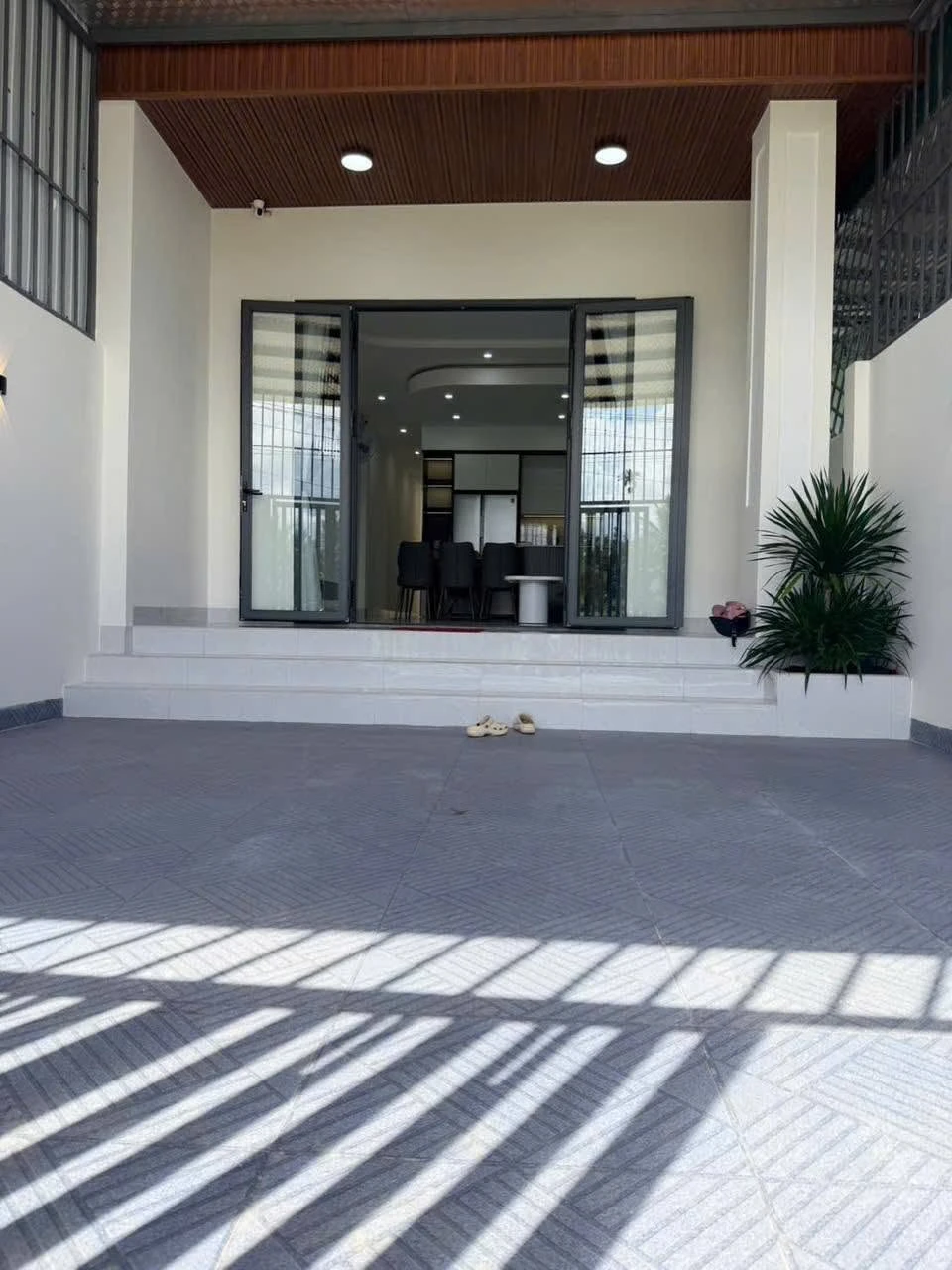 Bán nhà phố 3PN 50m² gần ĐH Tây Nguyên 2 tỷ 550 triệu - Ảnh 1