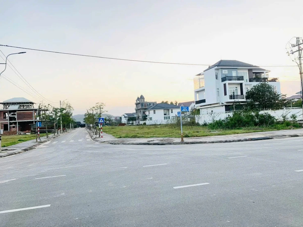Bán đất mặt tiền Văn Tiến Dũng Huế 590m2 giá 4tr/m2 - Ảnh 1