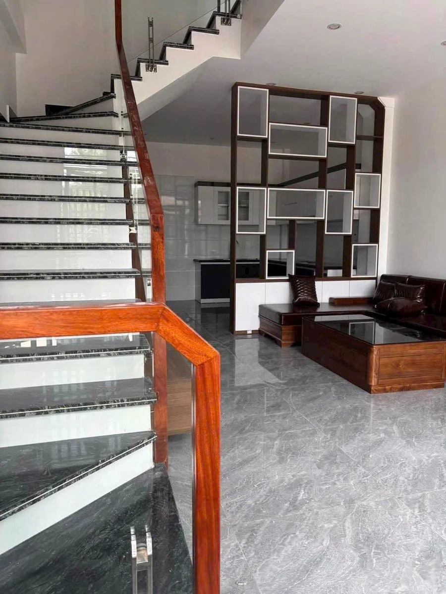 Bán nhà 3,5 tầng 52.3m2, 4 phòng ngủ, Hà Lầm Thông, Hóc Môn - Ảnh thu nhỏ 2
