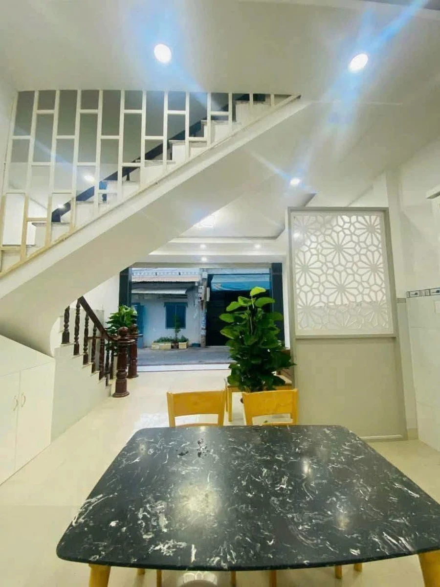 Bán nhà 1 lầu 1 trệt 50m² x 5.2m, Phường Vũng Tàu, Quận 12 - Ảnh thu nhỏ 2
