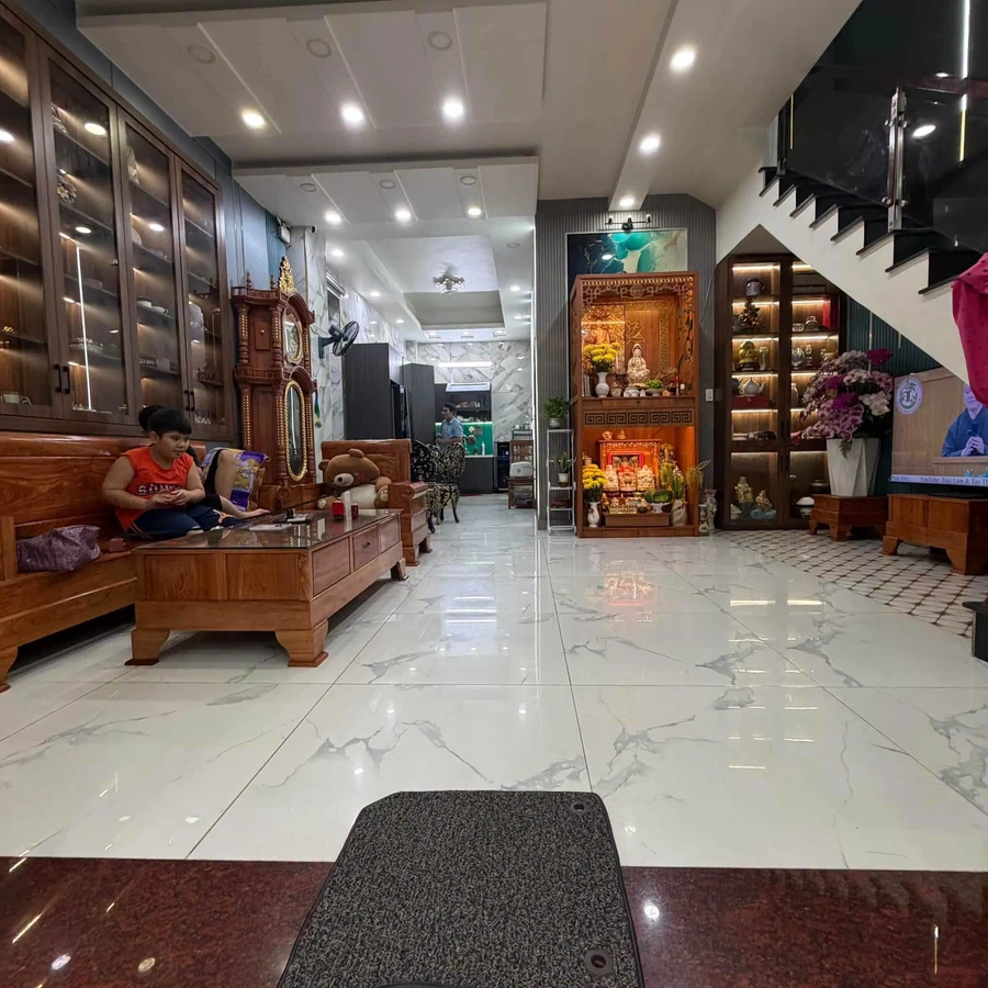 Bán nhà 1 trệt 2 lầu Nguyễn Du Dĩ An 106.6m2, 4PN - Ảnh thu nhỏ 5