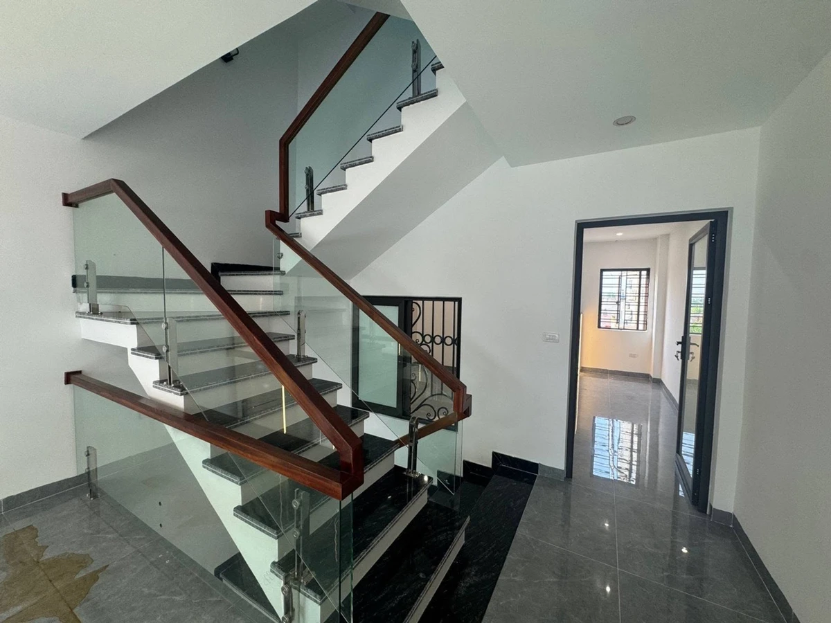 Bán nhà 61m² 4 phòng ngủ ô tô đỗ cửa, Bình Chánh - Ảnh thu nhỏ 4