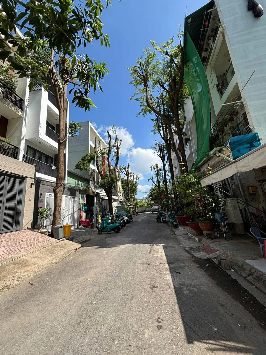 Bán nhà hẻm xe tải 70m2 Đặng Thuỳ Trâm, Bình Tân - Ảnh 1