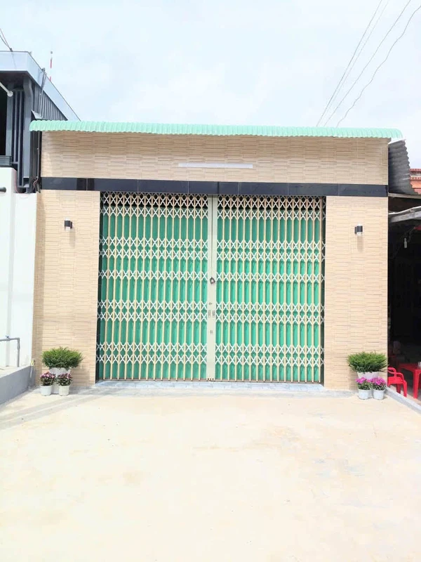 Bán nhà phố 3 phòng ngủ 165m² mặt tiền Nguyễn Văn Linh, Tây Ninh