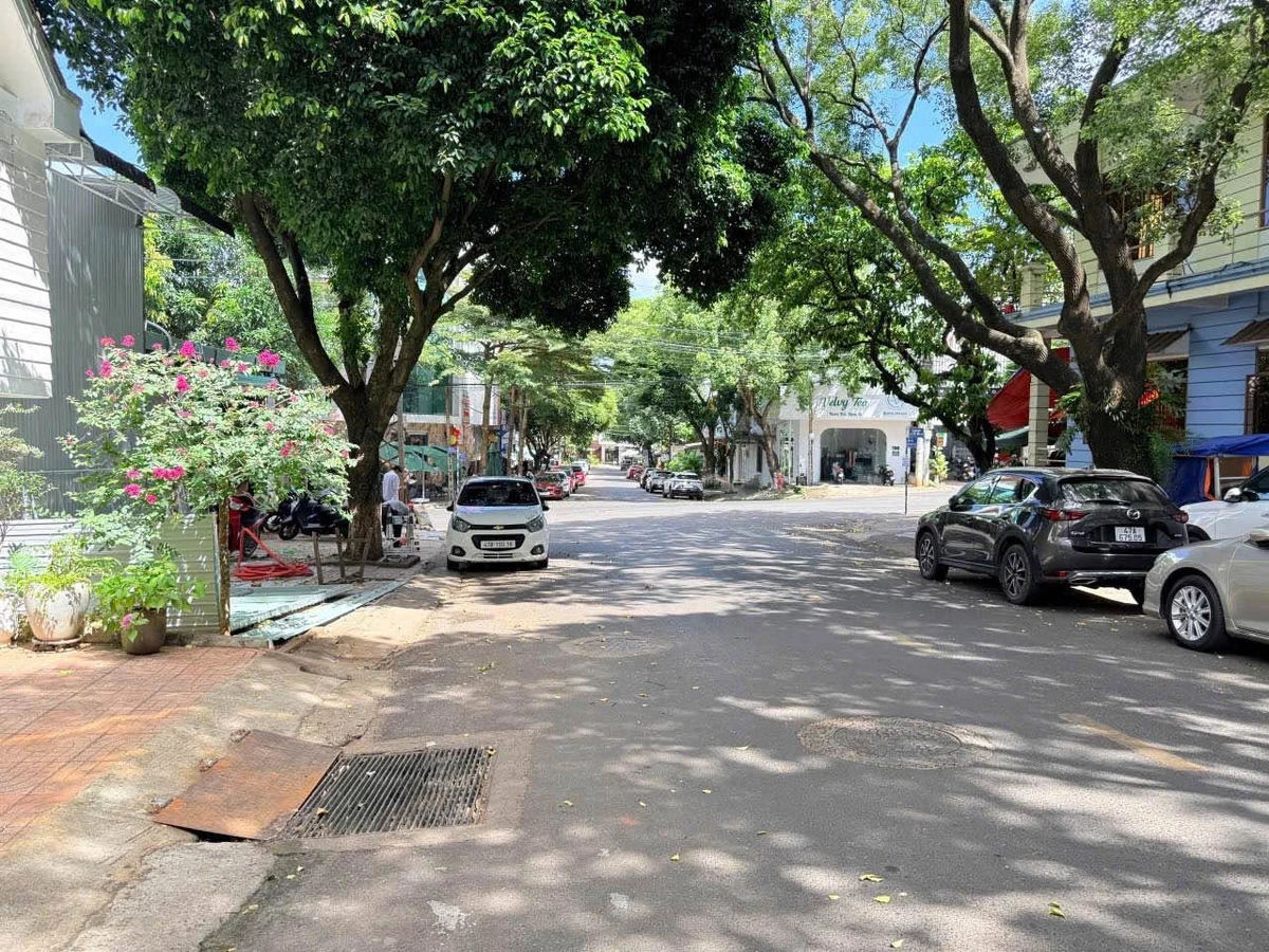 Cho thuê nhà mặt tiền 250m² Đào Duy Từ, Bình Thạnh - Ảnh thu nhỏ 2