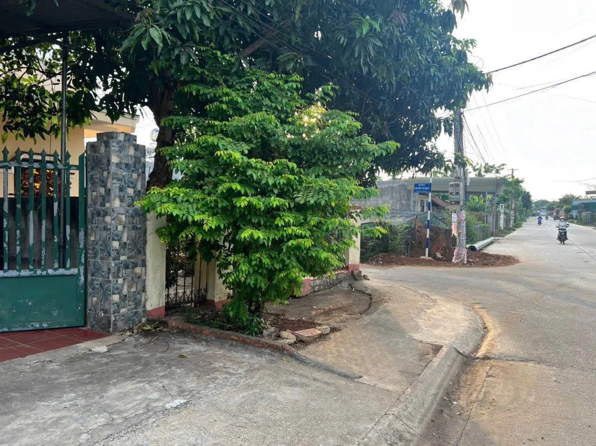 Bán nhà 2PN 140m² Nơ Trang Long, Cư Jut, Lâm Đồng 1.3 tỷ - Ảnh thu nhỏ 2