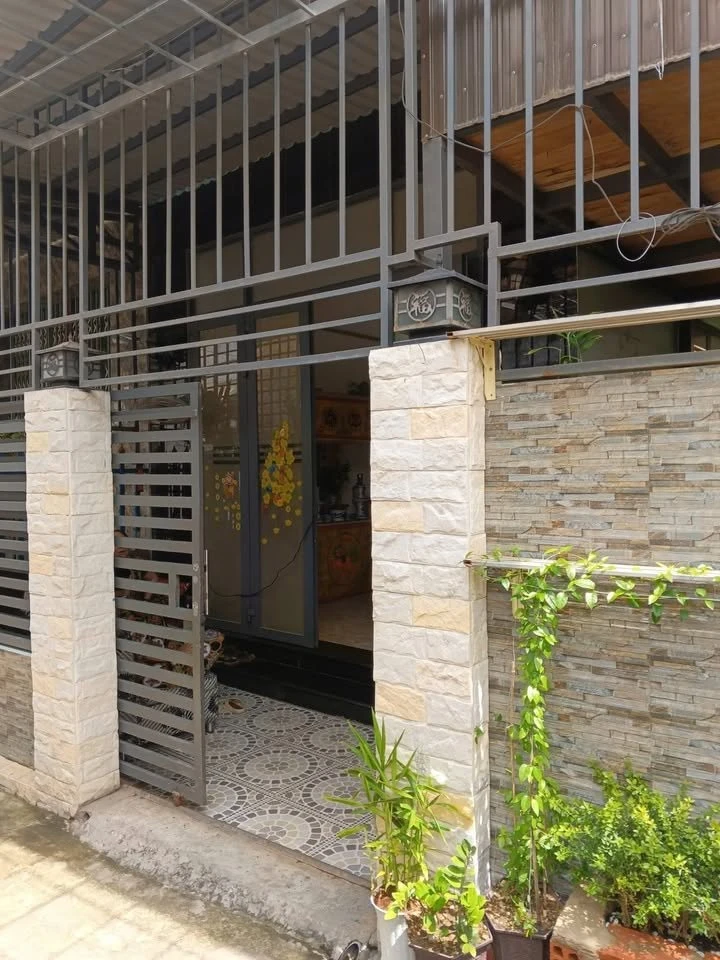 Bán nhà hẻm Hùng Vương 110m2, 2PN Gia Lai 890 triệu - Ảnh 1