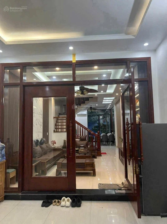 Bán nhà 4 tầng hướng Đông Nam mặt đường Ngô Thì Nhậm Thái Bình! - Ảnh 1