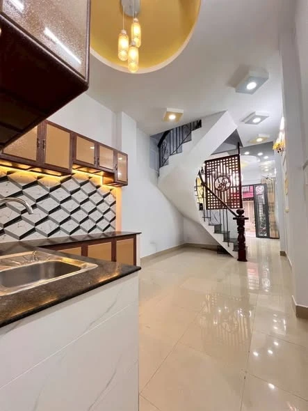 Bán nhà hẻm Âu Cơ 33.2m2, 4PN, 6.3 tỷ Tân Phú - Ảnh thu nhỏ 3