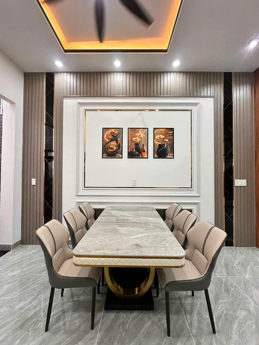 Bán nhà 1 trệt 2 lầu 60m² trung tâm Dĩ An, 4PN, giá 5,8 tỷ - Ảnh thu nhỏ 2