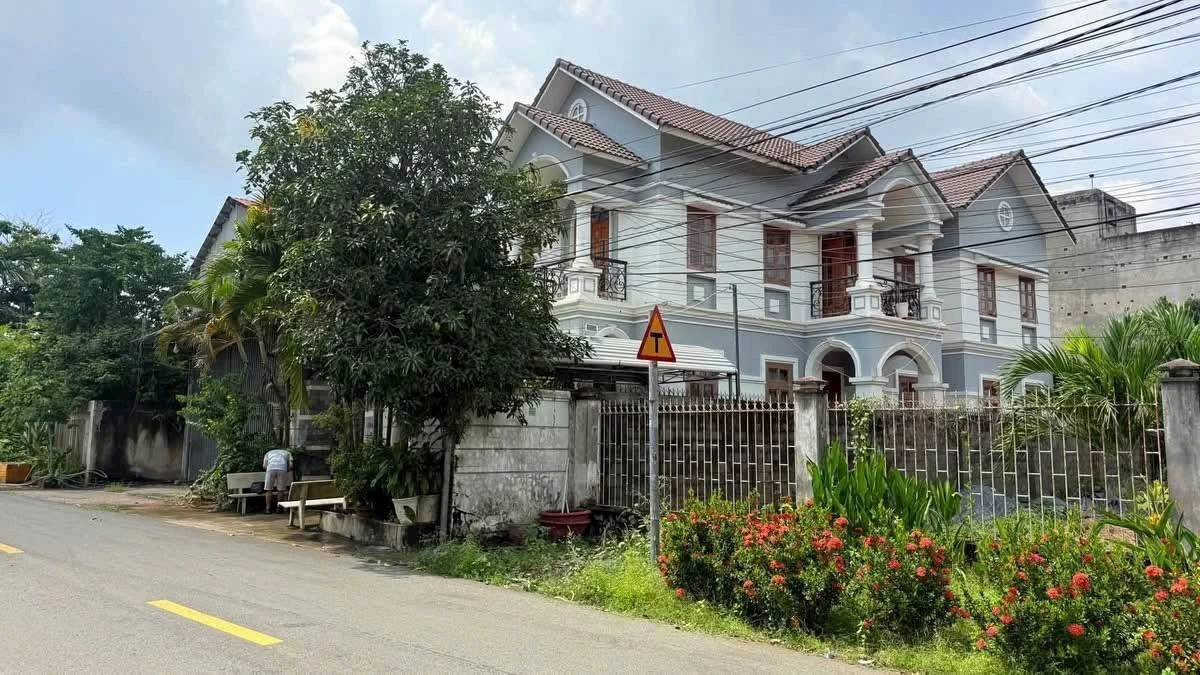 Biệt thự mini Bà Rịa 212m2, giá 5 tỷ 300 triệu - Ảnh thu nhỏ 2