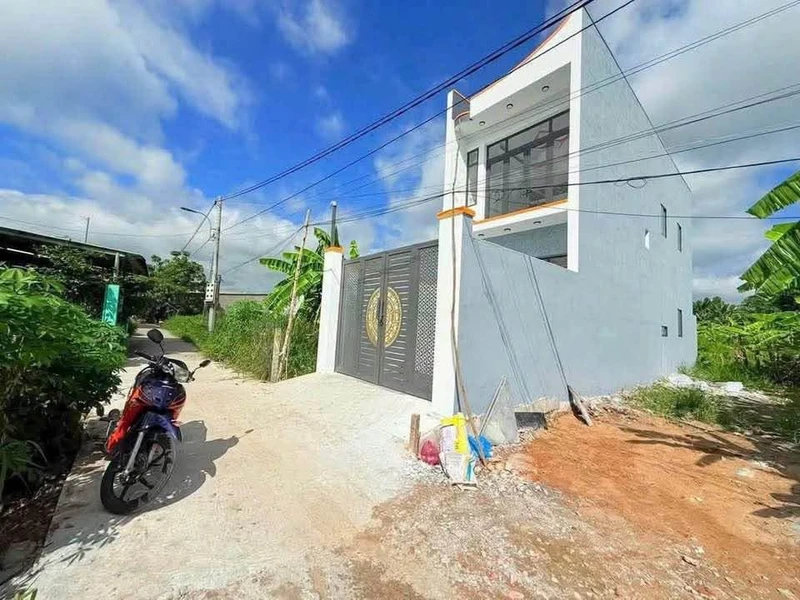 Bán nhà 1 lầu 4PN 80m2 gần QL50 Ngã 3 Tân Kim, Cần Giuộc, Long An