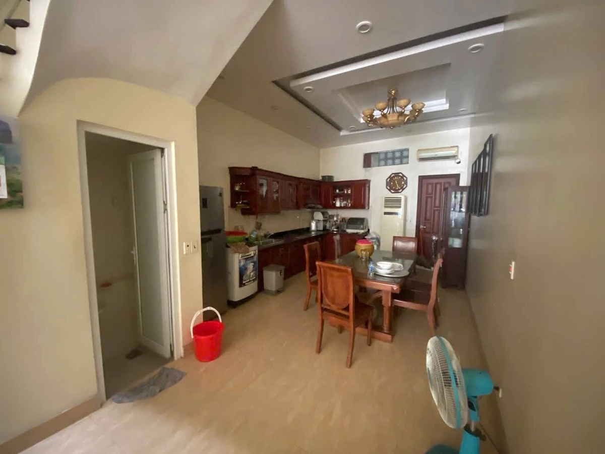 Bán nhà phố mặt đường Trần Nguyên Hãn 75m2 Quận 1 - Ảnh thu nhỏ 2