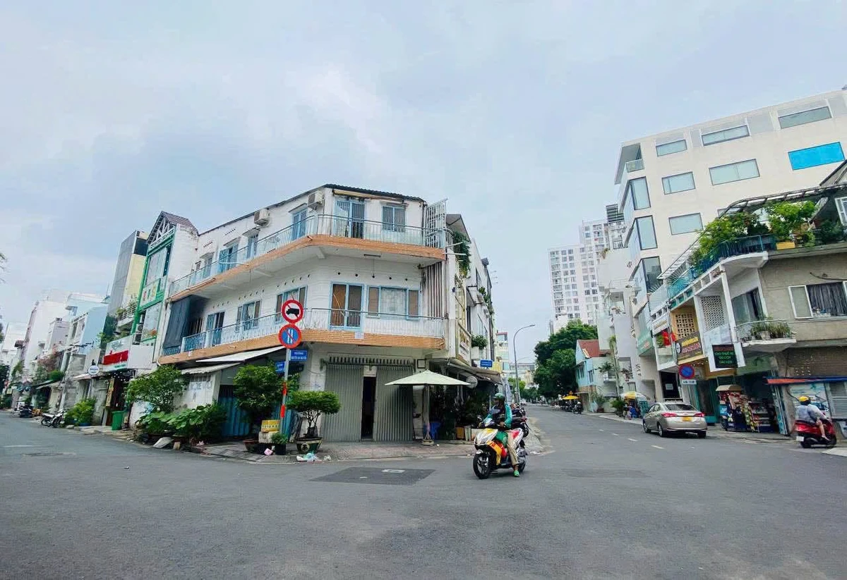 Bán nhà góc 2 mặt tiền Phường Tân Định 64.5m², 2 tỷ - Ảnh 1
