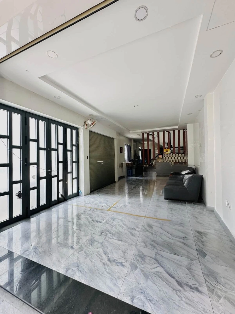 Bán nhà phố Tân Phú 75m² 5 phòng ngủ nhỉnh 8 tỷ - Ảnh thu nhỏ 3