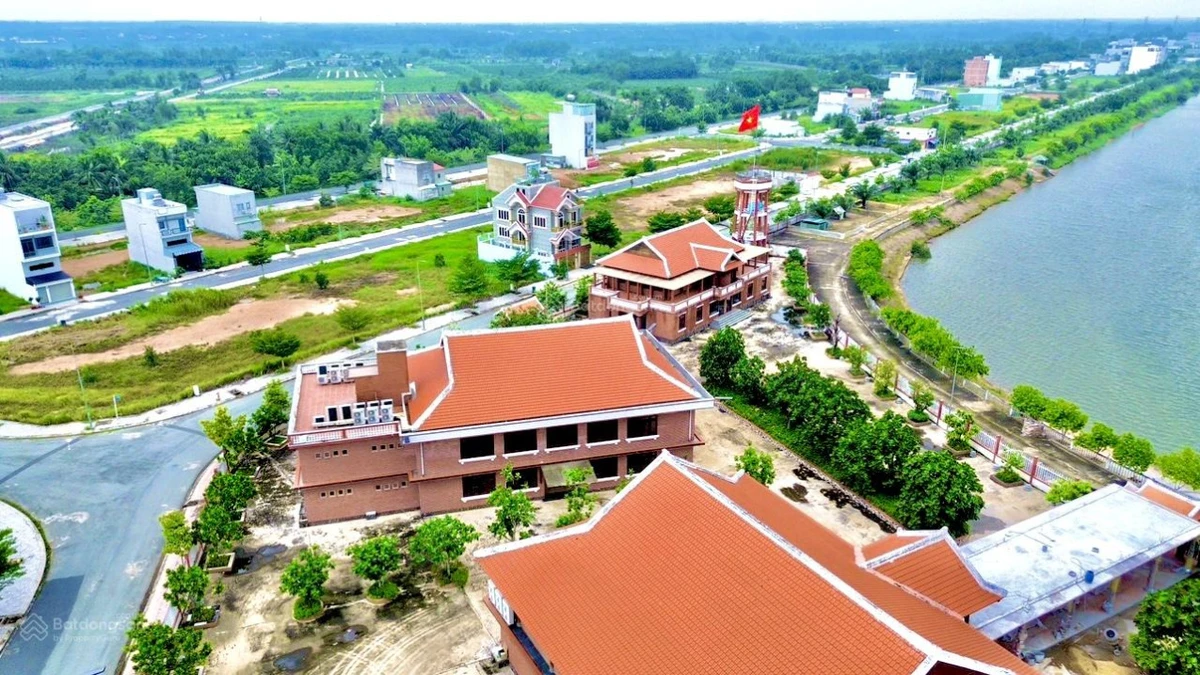 Bán nhanh 1 lô hiếm có biệt thự view hồ 10x17,5m - sổ hồng sang tên giá 2,9 tỷ - Ảnh thu nhỏ 3