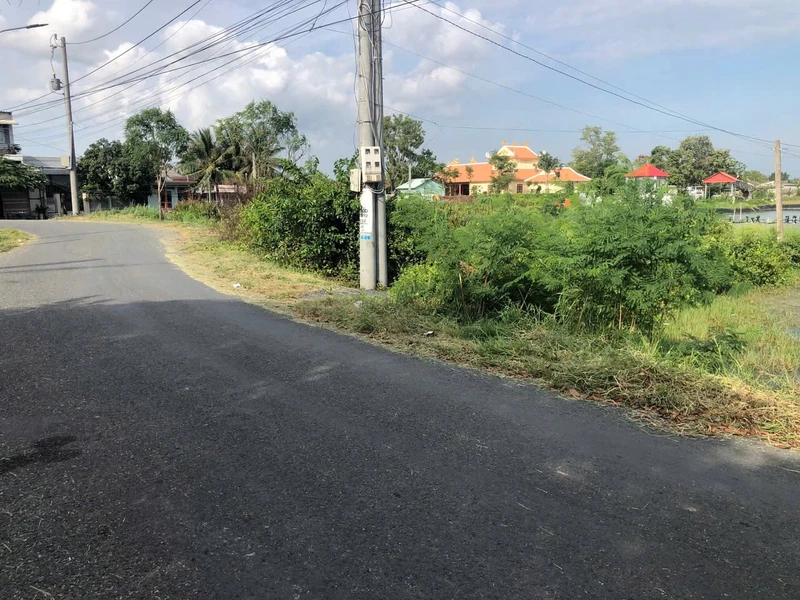 Bán đất ao cạn 4000m2 thị trấn Cần Đước, Long An giá 1,4 tỷ