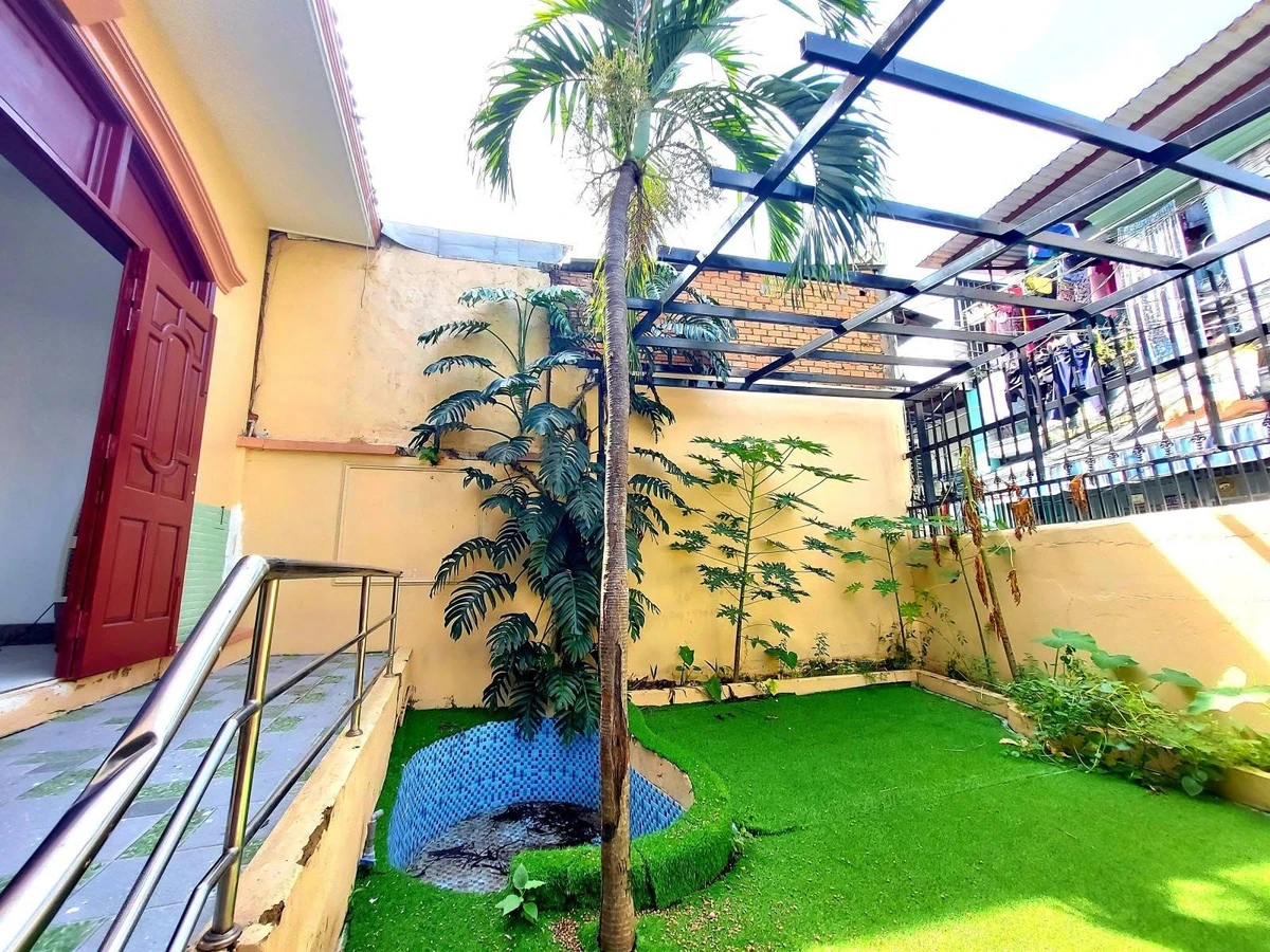 Bán nhà 4 tầng BTCT 165m² hẻm xe hơi Nguyễn Hữu Cảnh, Bình Thạnh giá 16,3 tỷ - Ảnh thu nhỏ 2