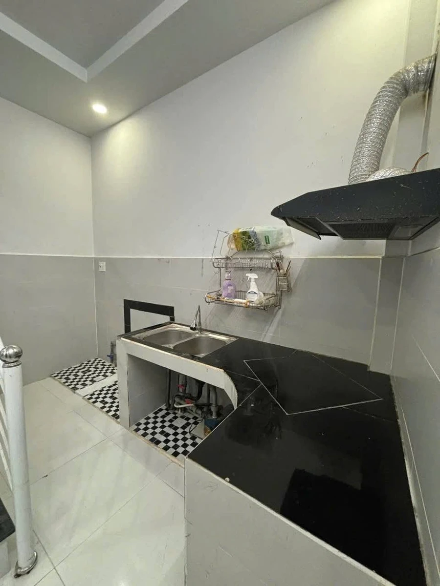 Bán nhà hẻm Lê Thị Riêng, 51.8m2, Rạch Giá, 950 triệu - Ảnh thu nhỏ 4