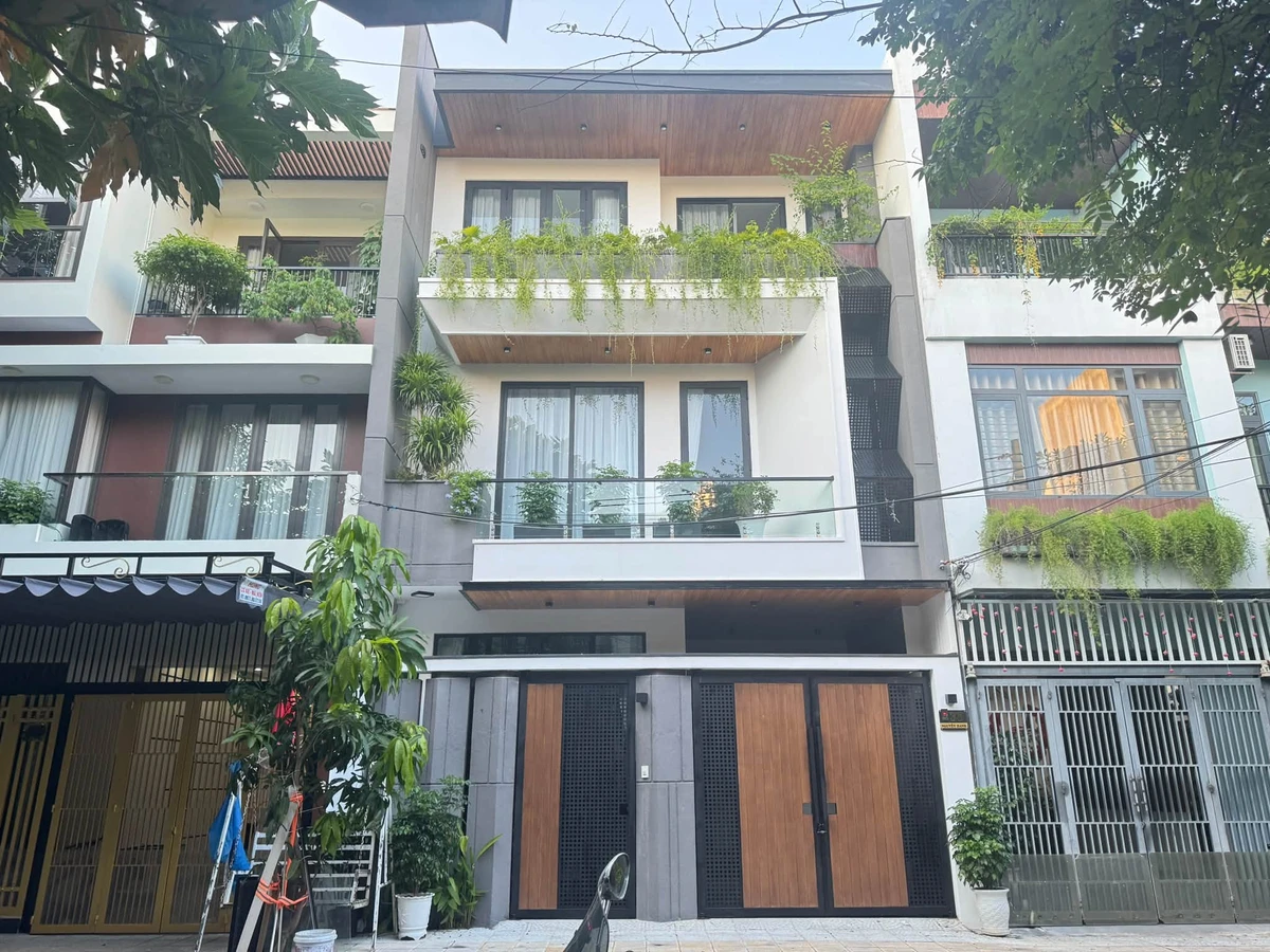 Bán nhà 3 tầng mặt tiền Nguyễn Hành Đà Nẵng 188m2, 10.7 tỷ - Ảnh thu nhỏ 2