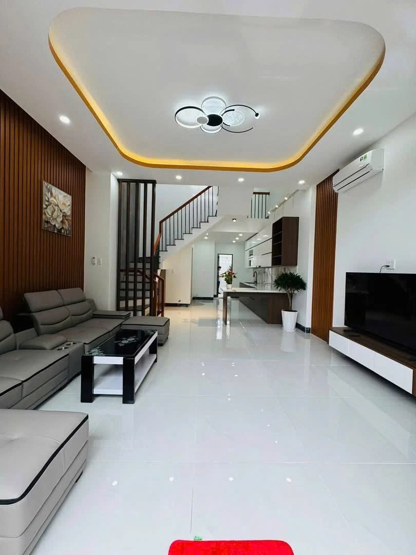 Bán nhà 2 tầng 90m2 gần Sân Bay Biên Hòa, nội thất full - Ảnh thu nhỏ 2