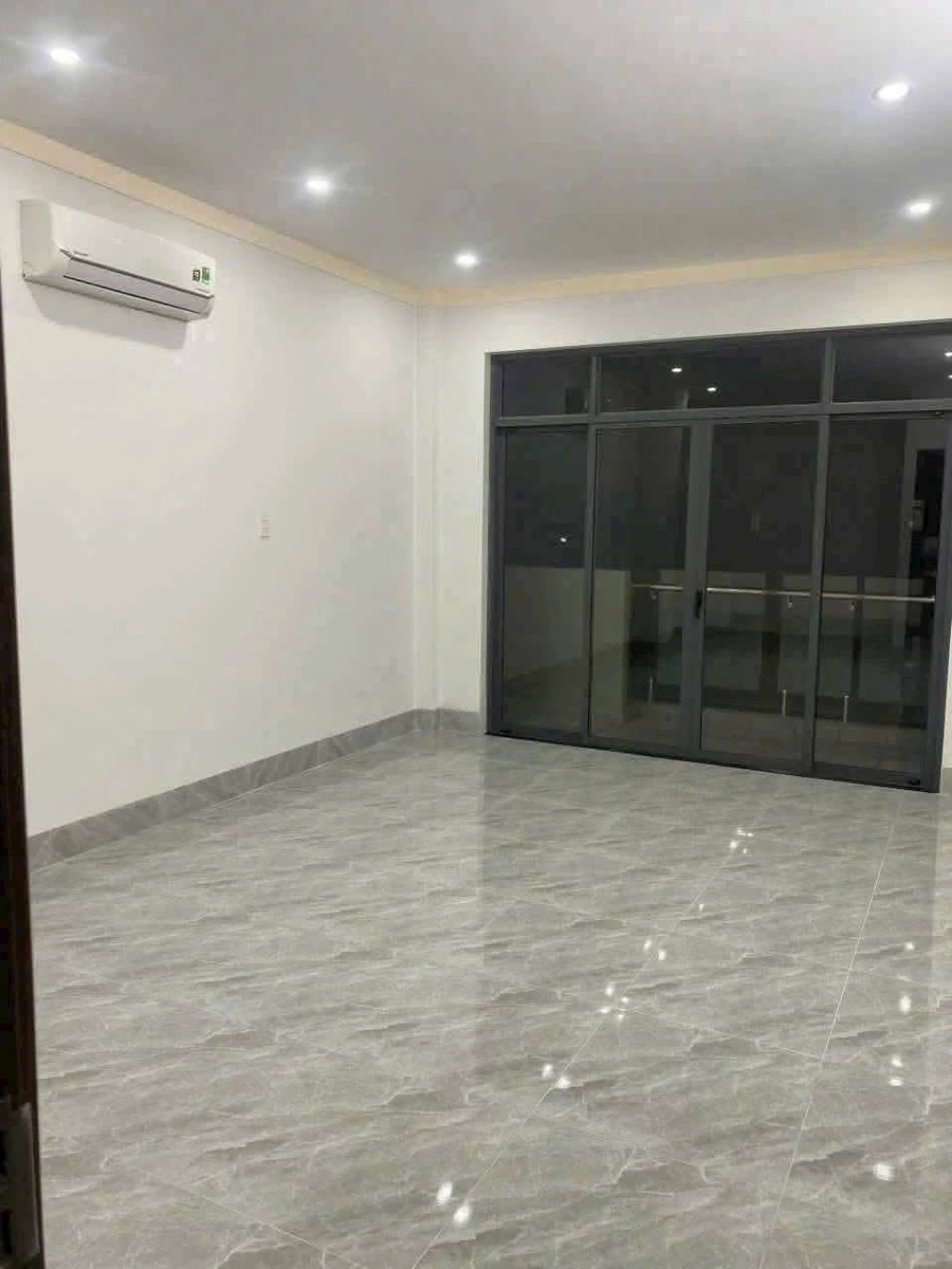 Cho thuê nhà 1 trệt 2 lầu 78m² Dĩ An, 15 triệu/tháng - Ảnh thu nhỏ 2