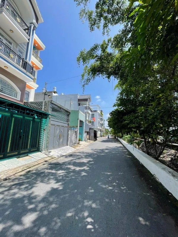 Bán nhà 3 tầng mặt tiền Thạnh Xuân 24, 77m2, giá 5,6 tỷ, Quận 12