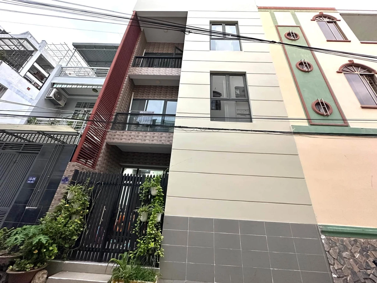 Bán nhà 3 tầng 128m² 7 tỷ gần biển Nha Trang - Ảnh 1