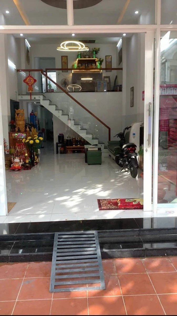 Bán nhà mặt tiền 1.5 tầng 80m2 Quy Nhơn 3.2 tỷ - Ảnh thu nhỏ 2